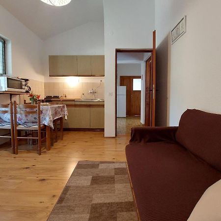 Apartments Vilim Пинезичи Экстерьер фото