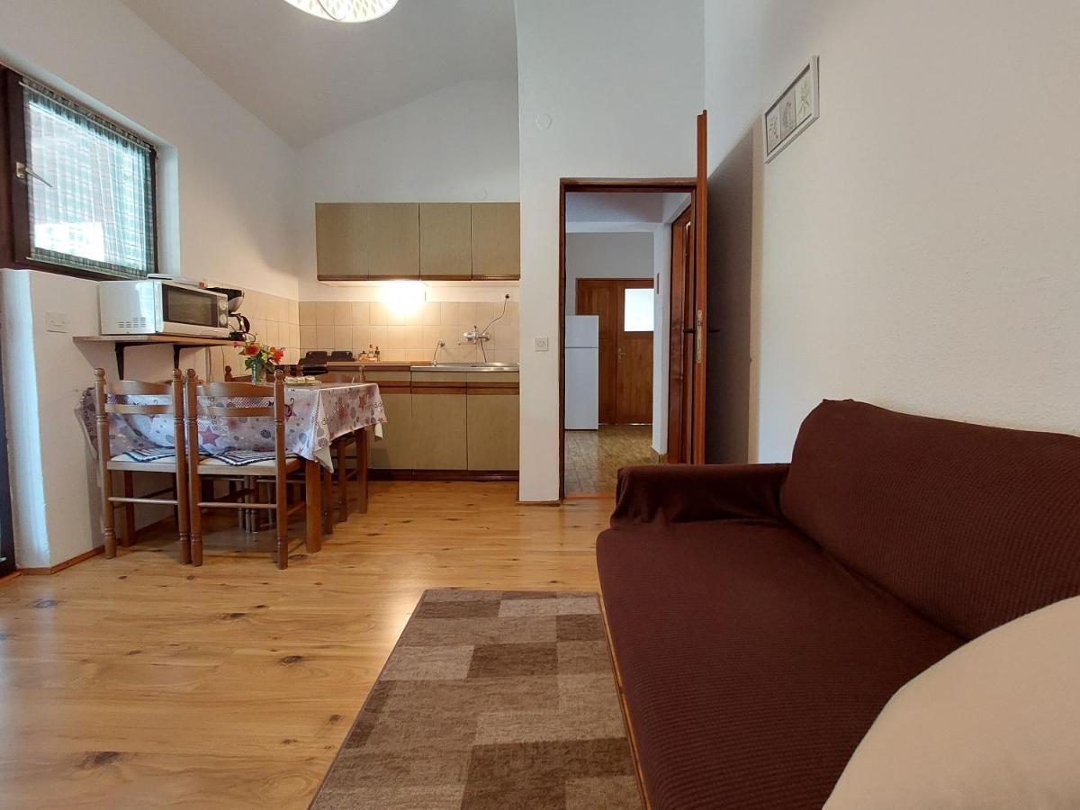 Apartments Vilim Пинезичи Экстерьер фото